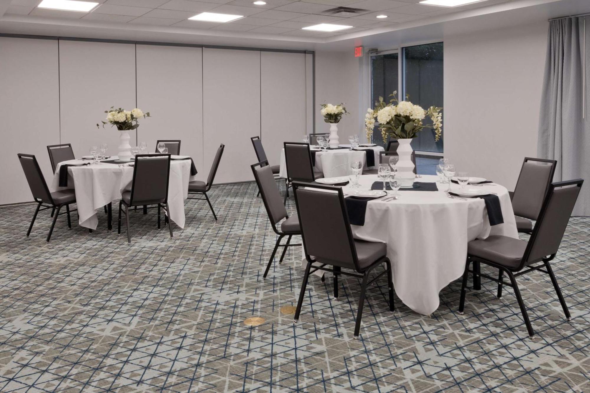 Hilton Garden Inn Birmingham Se/Liberty Park Εξωτερικό φωτογραφία
